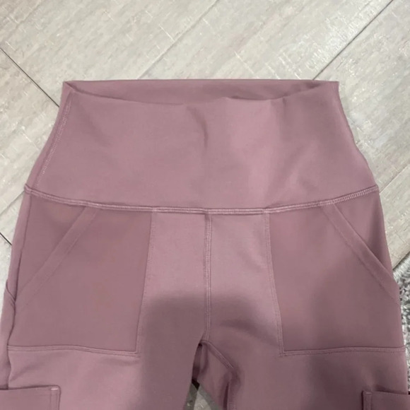 Alo Yoga Women’s High Waisted Blush Pink Cargo Leggings Pants Sz XS - Picture 4 of 7